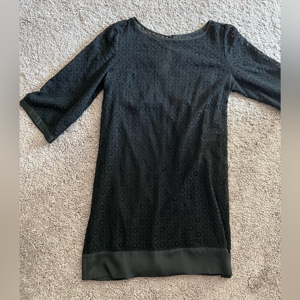 Lace/crochet detail shift dress
